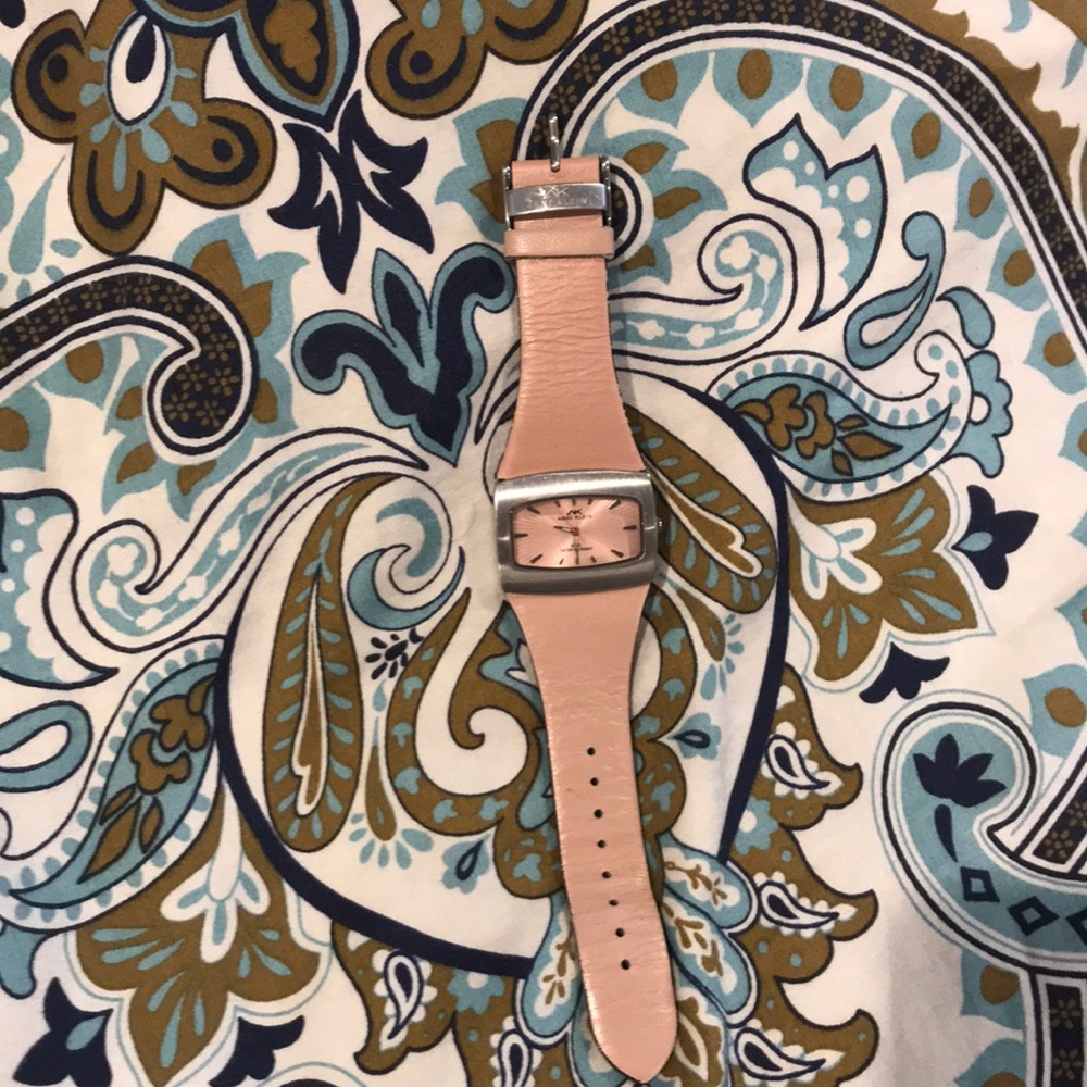 AK pink watch